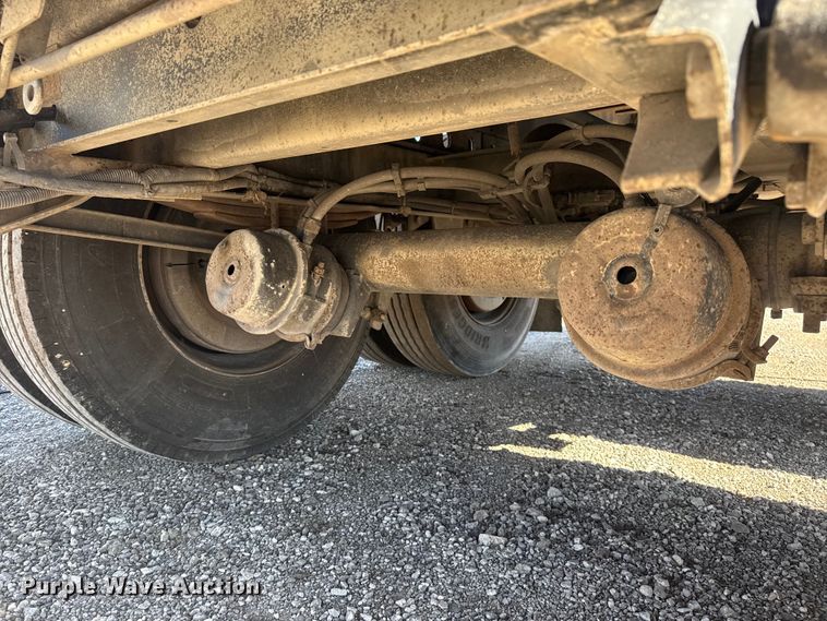 image for item EG1723 2008 Utility Trailers FS2CHS flatbed trailer