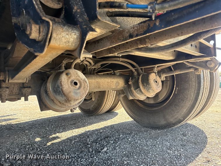 image for item EG1723 2008 Utility Trailers FS2CHS flatbed trailer