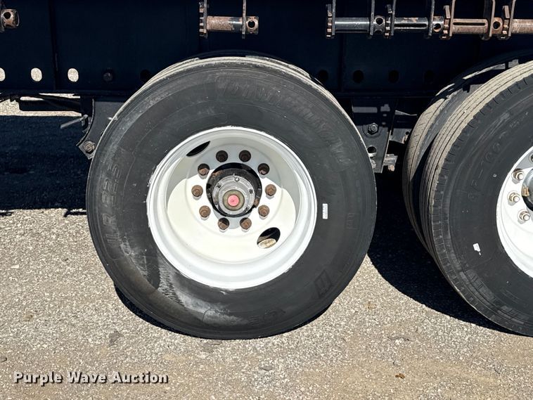 image for item EG1723 2008 Utility Trailers FS2CHS flatbed trailer