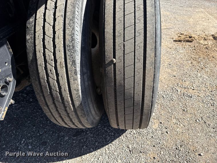 image for item EG1723 2008 Utility Trailers FS2CHS flatbed trailer