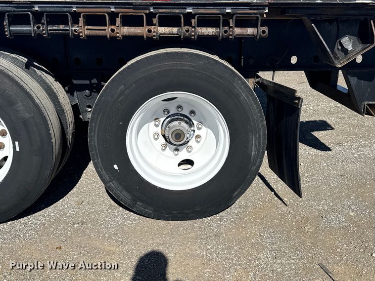 image for item EG1723 2008 Utility Trailers FS2CHS flatbed trailer