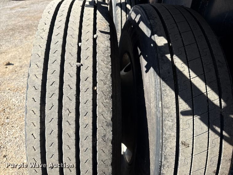 image for item EG1723 2008 Utility Trailers FS2CHS flatbed trailer