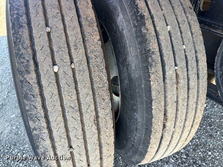 image for item EG1723 2008 Utility Trailers FS2CHS flatbed trailer