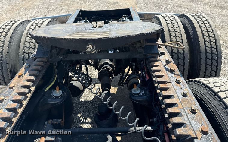 image for item EG6055 2014 Peterbilt 389K glider kit semi truck