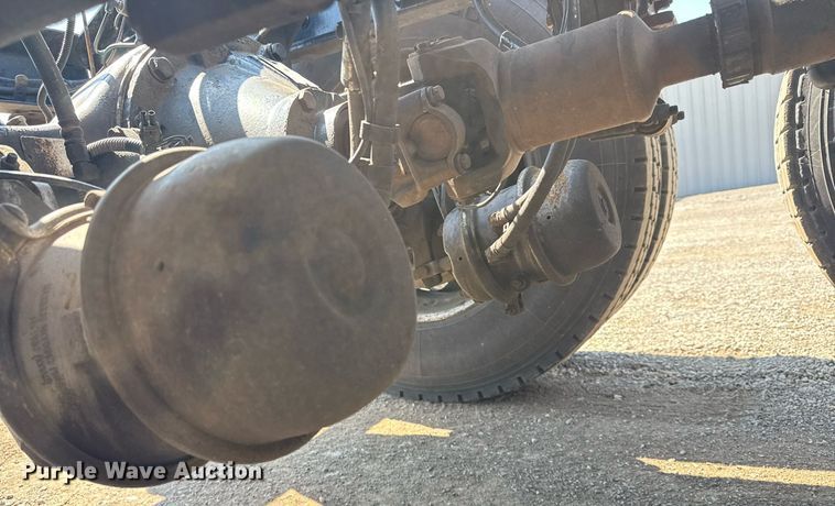 image for item EG6055 2014 Peterbilt 389K glider kit semi truck