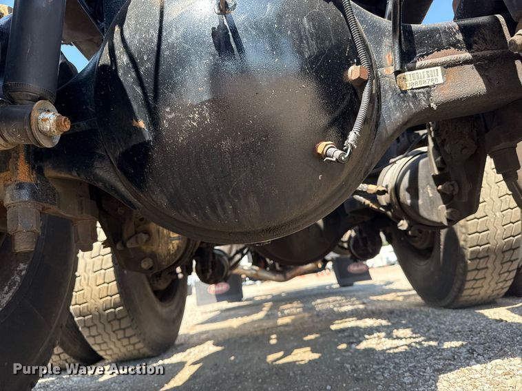 image for item EG6055 2014 Peterbilt 389K glider kit semi truck