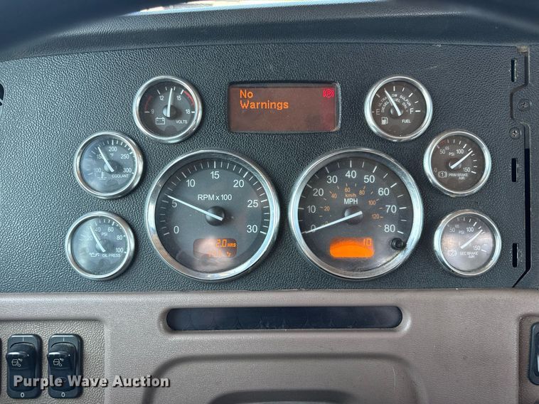 image for item EG6055 2014 Peterbilt 389K glider kit semi truck