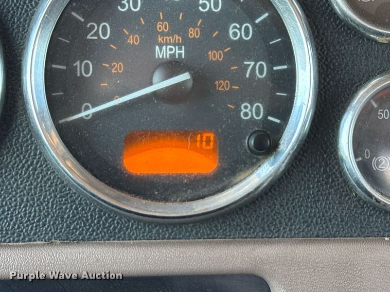 image for item EG6055 2014 Peterbilt 389K glider kit semi truck