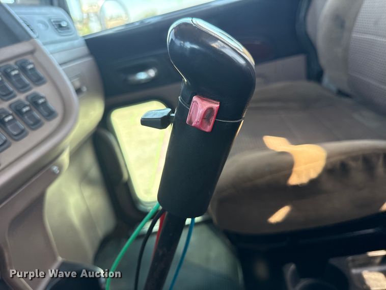 image for item EG6055 2014 Peterbilt 389K glider kit semi truck