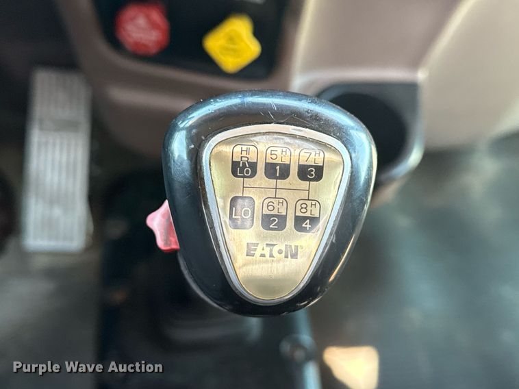 image for item EG6055 2014 Peterbilt 389K glider kit semi truck