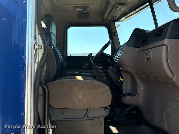 image for item EG6055 2014 Peterbilt 389K glider kit semi truck