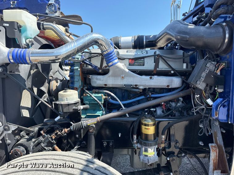 image for item EG6055 2014 Peterbilt 389K glider kit semi truck