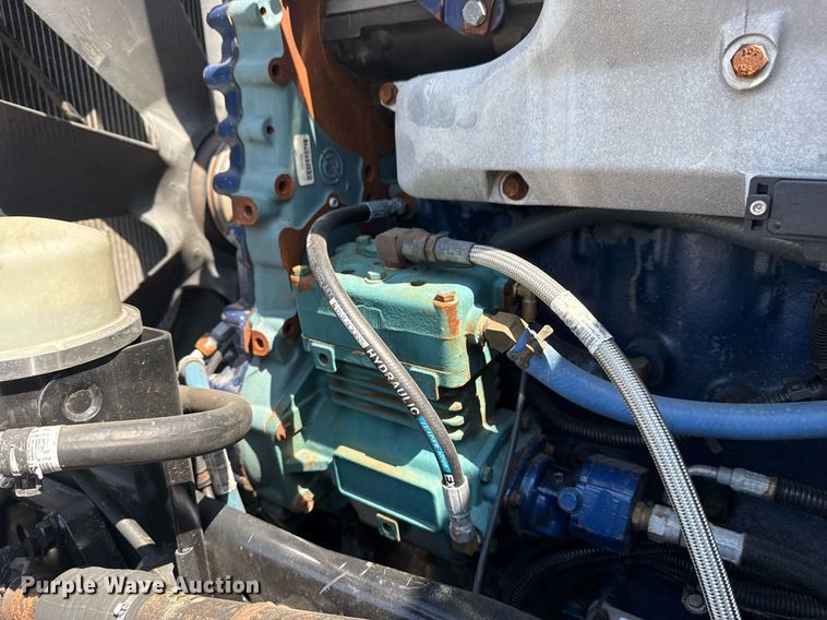 image for item EG6055 2014 Peterbilt 389K glider kit semi truck