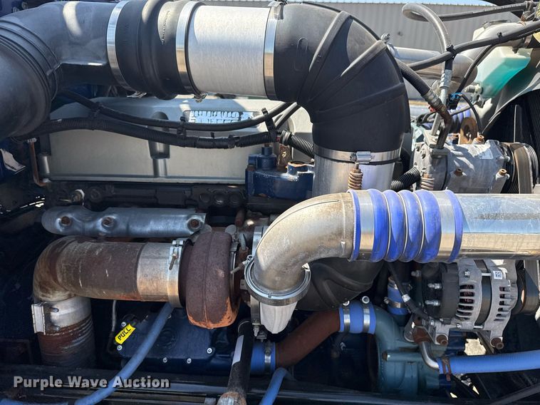 image for item EG6055 2014 Peterbilt 389K glider kit semi truck