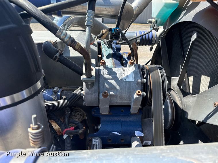 image for item EG6055 2014 Peterbilt 389K glider kit semi truck