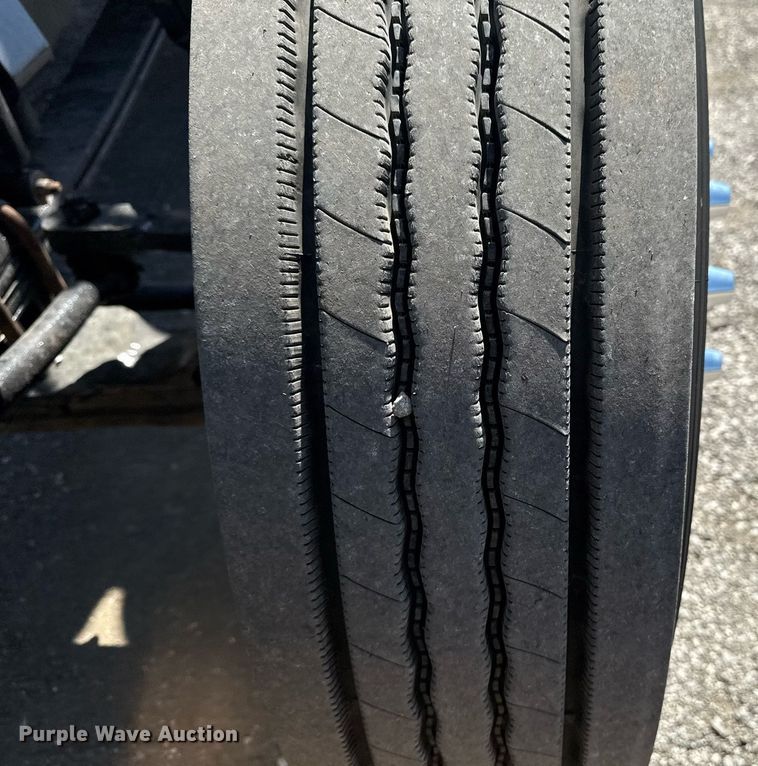 image for item EG6055 2014 Peterbilt 389K glider kit semi truck