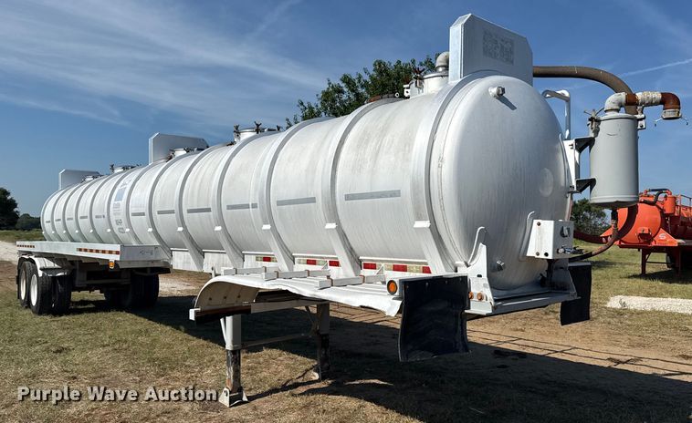 image for item EG6131 2007 Dragon Products vacuum trailer