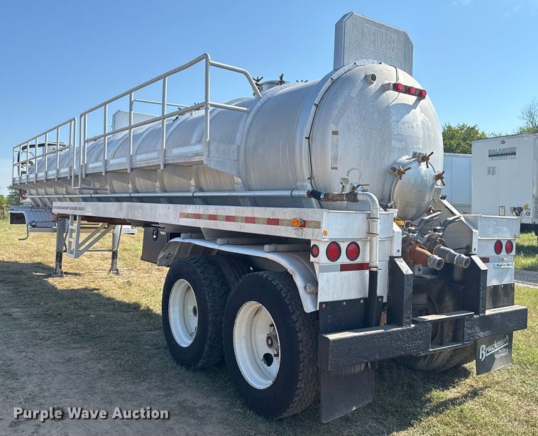 image for item EG6131 2007 Dragon Products vacuum trailer