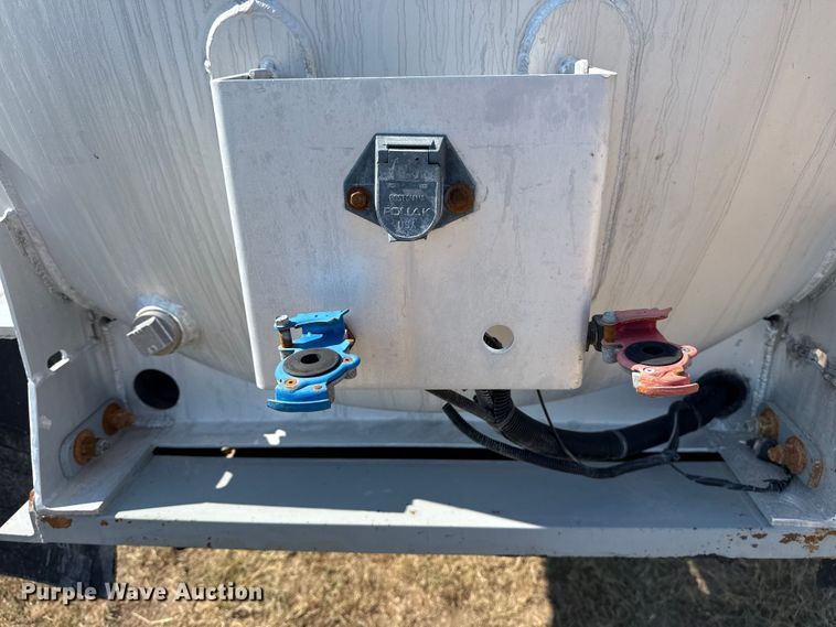 image for item EG6131 2007 Dragon Products vacuum trailer