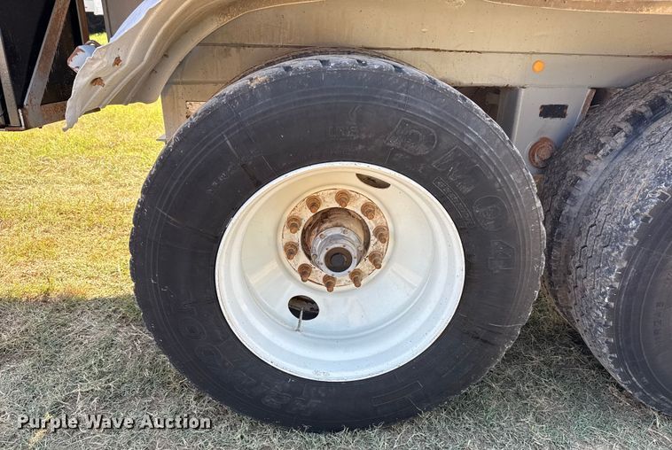 image for item EG6131 2007 Dragon Products vacuum trailer