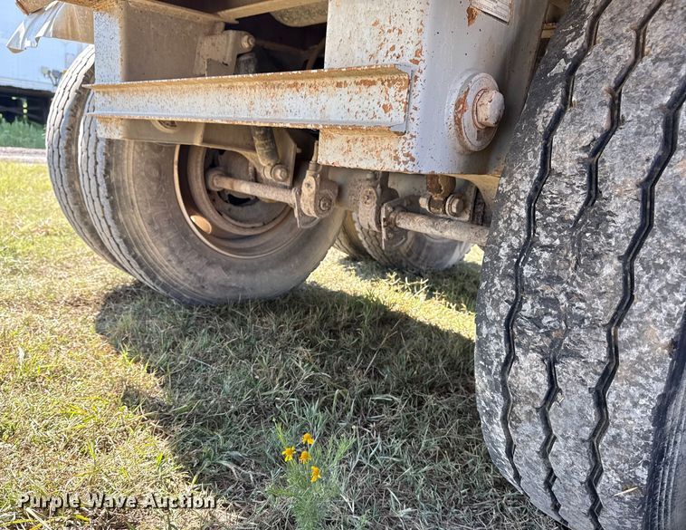 image for item EG6131 2007 Dragon Products vacuum trailer