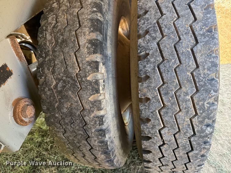 image for item EG6131 2007 Dragon Products vacuum trailer