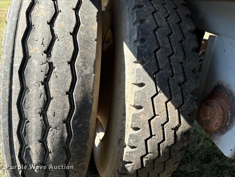 image for item EG6131 2007 Dragon Products vacuum trailer