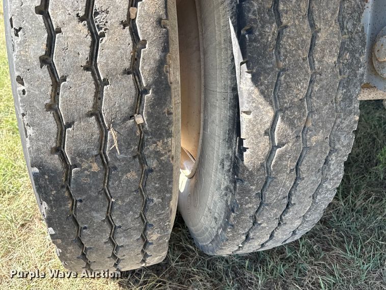 image for item EG6131 2007 Dragon Products vacuum trailer