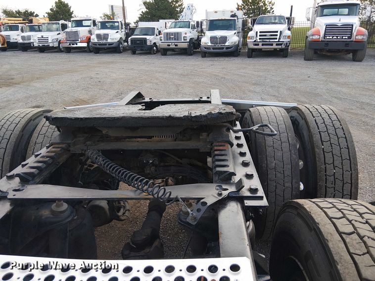 image for item EG8251 2016 Kenworth T680 semi truck