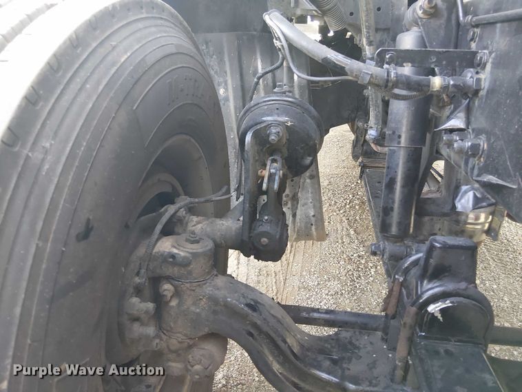 image for item EG8251 2016 Kenworth T680 semi truck