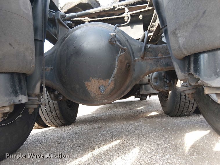 image for item EG8251 2016 Kenworth T680 semi truck