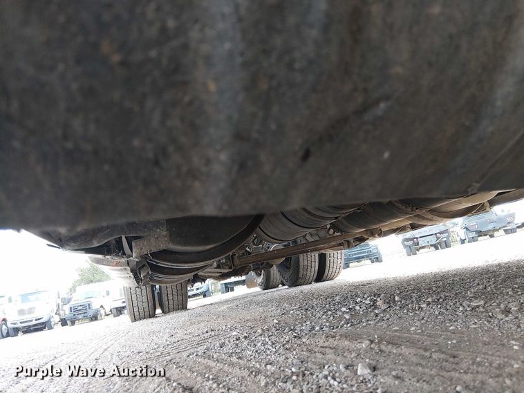 image for item EG8251 2016 Kenworth T680 semi truck