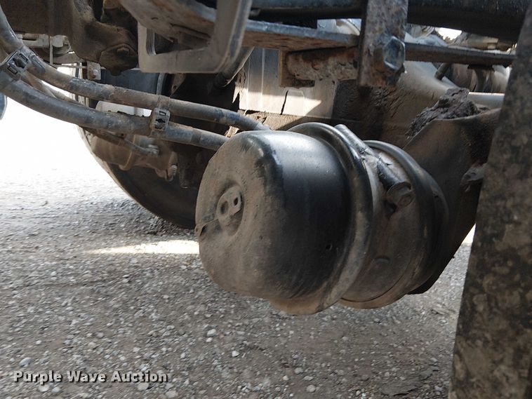 image for item EG8251 2016 Kenworth T680 semi truck