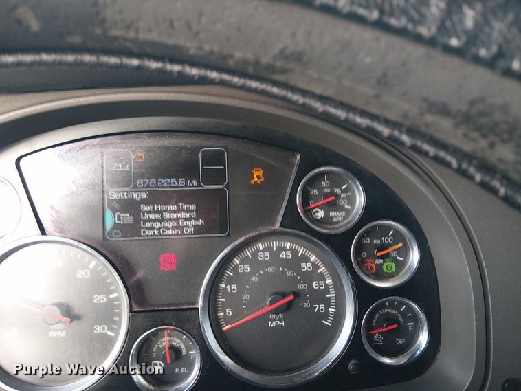 image for item EG8251 2016 Kenworth T680 semi truck