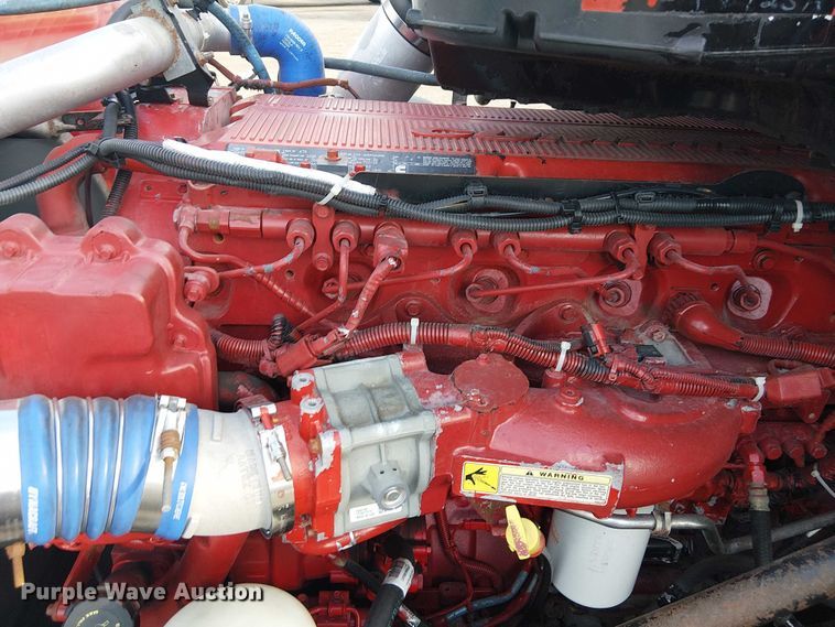 image for item EG8251 2016 Kenworth T680 semi truck