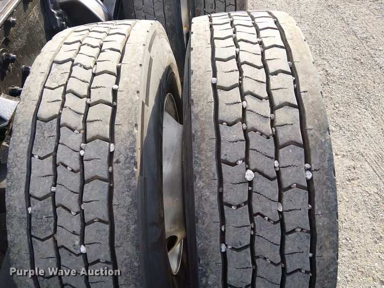 image for item EG8251 2016 Kenworth T680 semi truck