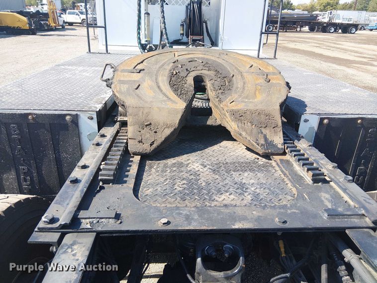 image for item EG8255 2017 Kenworth T800 semi truck