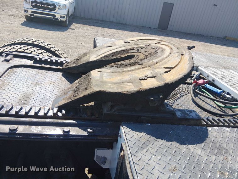 image for item EG8255 2017 Kenworth T800 semi truck