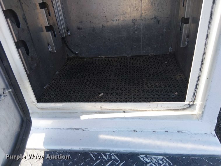 image for item EG8255 2017 Kenworth T800 semi truck