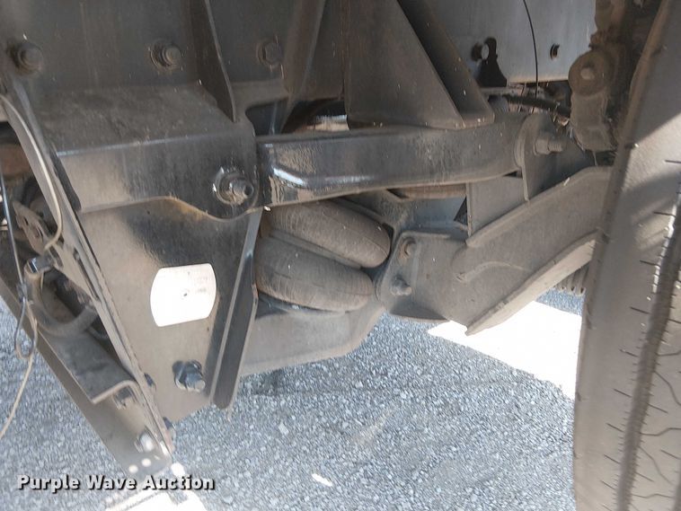 image for item EG8255 2017 Kenworth T800 semi truck