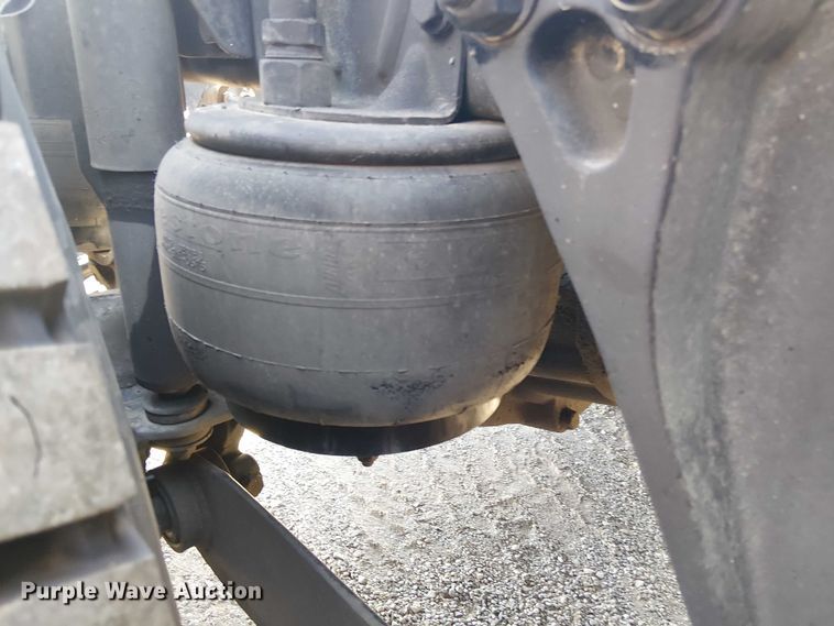 image for item EG8255 2017 Kenworth T800 semi truck