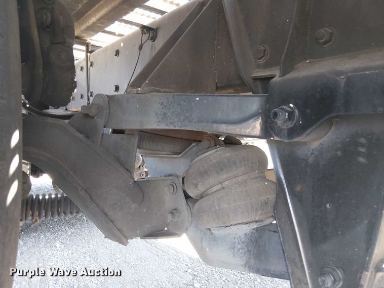 image for item EG8255 2017 Kenworth T800 semi truck