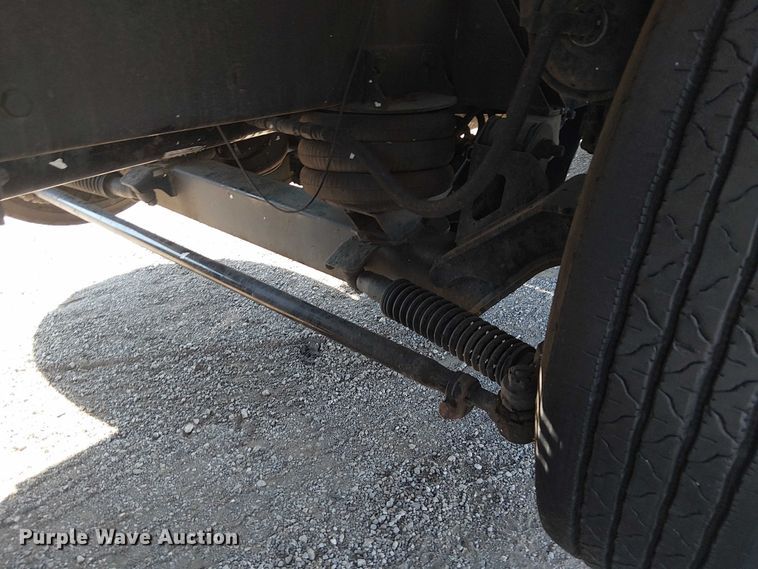 image for item EG8255 2017 Kenworth T800 semi truck