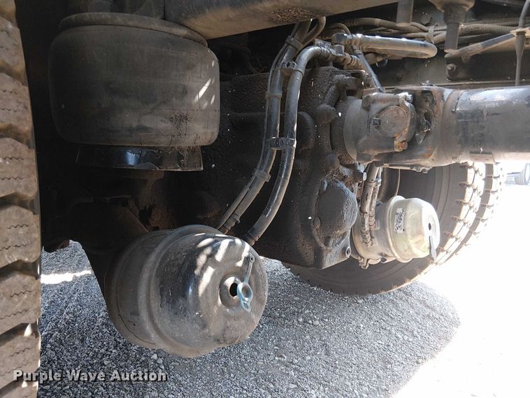 image for item EG8255 2017 Kenworth T800 semi truck