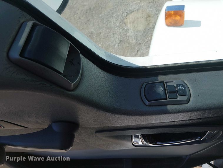 image for item EG8255 2017 Kenworth T800 semi truck