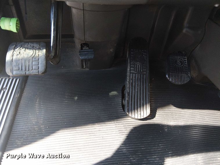 image for item EG8255 2017 Kenworth T800 semi truck