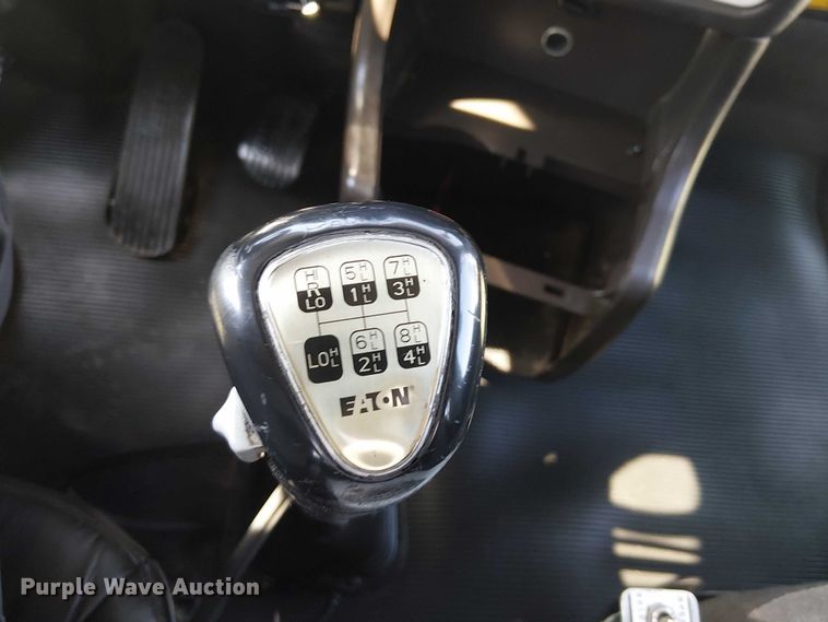 image for item EG8255 2017 Kenworth T800 semi truck