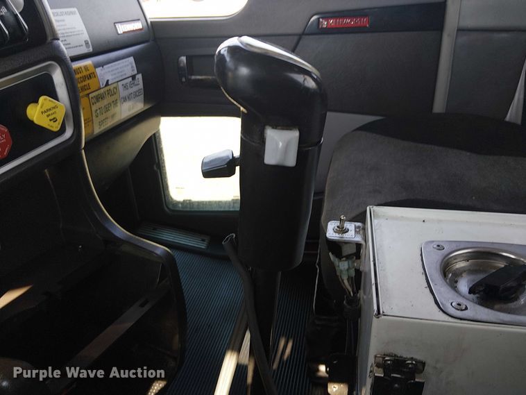 image for item EG8255 2017 Kenworth T800 semi truck