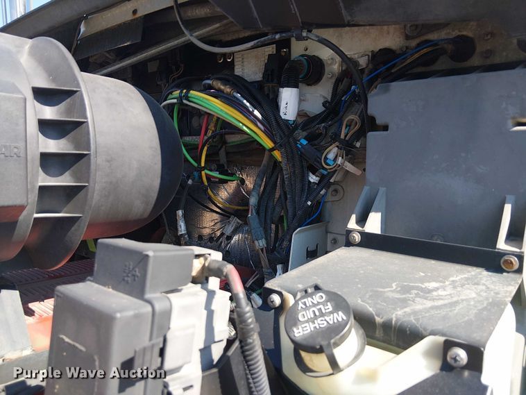 image for item EG8255 2017 Kenworth T800 semi truck