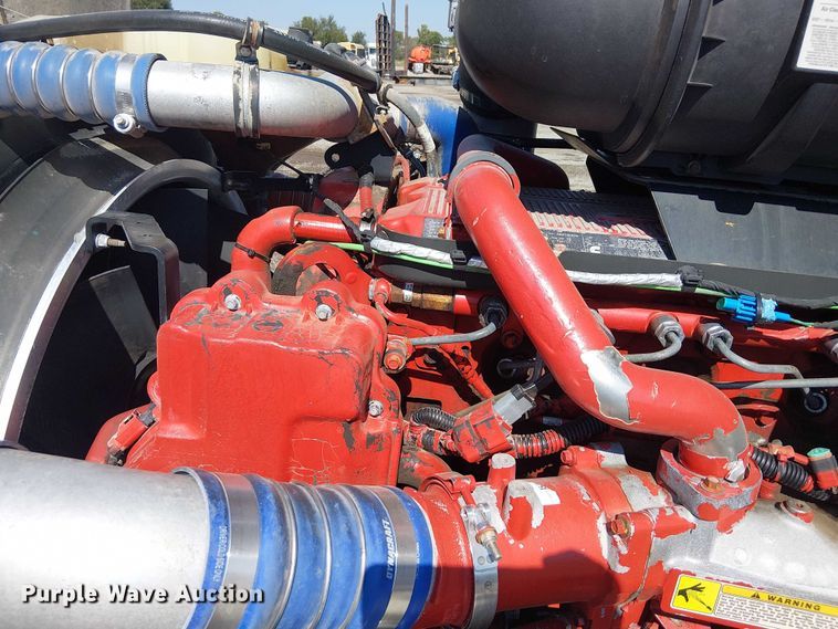 image for item EG8255 2017 Kenworth T800 semi truck